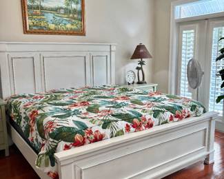 Super Cute King Size Bed with Mattress $800