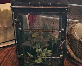 More decor