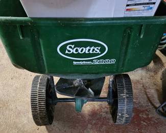 Scotts fertilizer spreader