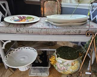 Bench and decor