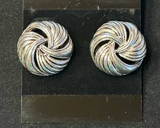 Oscar de la renta Earrings