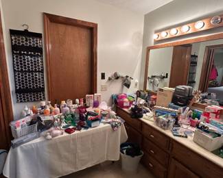 Bathroom Items/Supplies