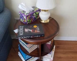 Three-tier bookcase table spins!