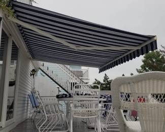 Electric awning
