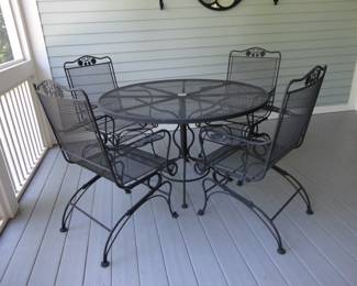 Woodard Outdoor Furniture/Wrought Iron High Back Coil Spring Arm Chairs