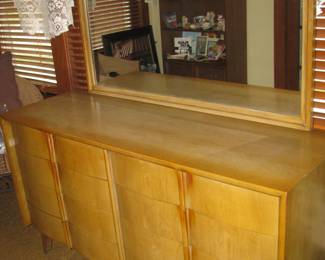 Martinsville dresser with mirror