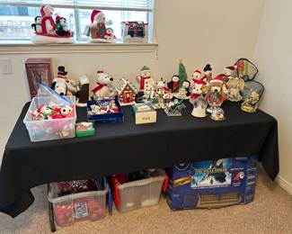 Large selection of Christmas decor & collectibles