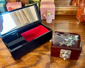 Pretty musical Japanese lacquered jewelry boxes