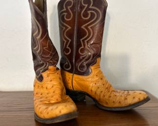 Nice pair of Justin’s leather boots
