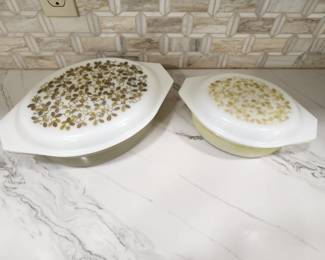 2 VINTAGE PYREX COOKWARE