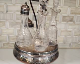 CRUET