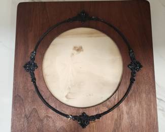 ANTIQUE PHOTO IN ANTIQUE FRAME