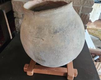 ANCIENT WATER JUG FOUND IN THE DESERT OF CALIFORNIA IN1900