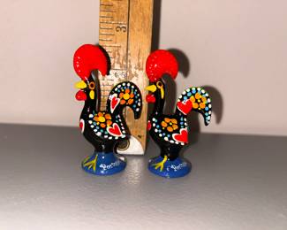 2 Small Roosters $8.00