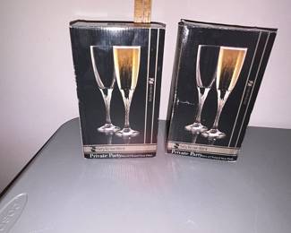 Stylesetter Set of 4 Glasses $2.00 for both