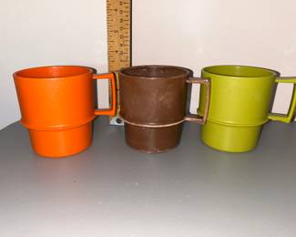 Tupperware Cups $6.00