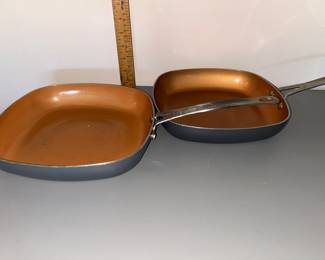 2 Square Pans $6.00
