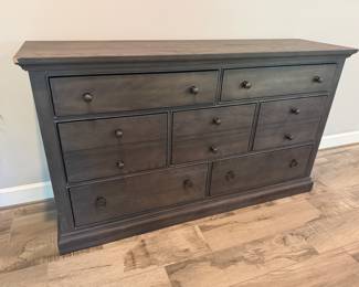 Legends Furniture 7 Drawer Dresser (18"D x 66"W x 38"H)