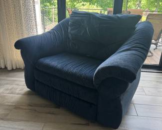 La-z-Boy Blue Suede Reclining Armchair (41"D x 54"W x 33" Back Height)