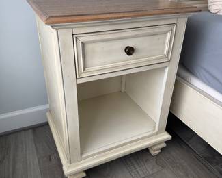 Aspen Home 1 Drawer Side Table (18"D x 22"W x 30"H / Pair)