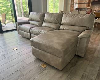 La-Z-Boy Modular Adjustable Leather Sectional (LAF Chair - 39"D x 36"W x 34" Back Height / Armless Chair - 30"W x 39"D x 34" Back Height / LAF Chaise - 68"D x 42"W x 34" Back Height)