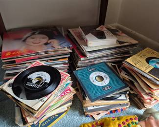 33 and 45 vintage records Asian and rock n roll