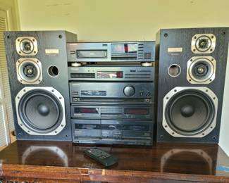 Vintage Pioneer Stereo and Speakers