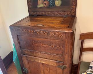 Nice oak ice box