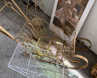 Wire sleighs