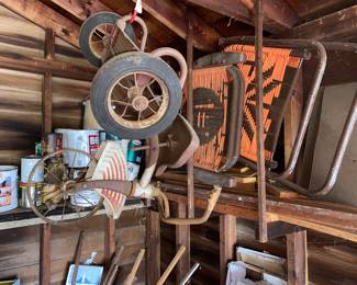 Assorted garage items