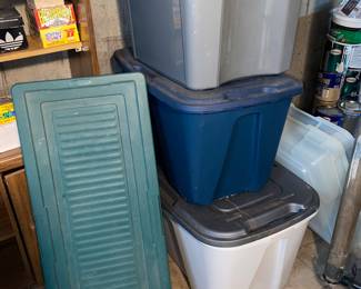 Storage totes