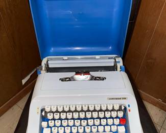 Underwood 378 typewriter
