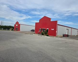 Front of 5900 Franklin Complex