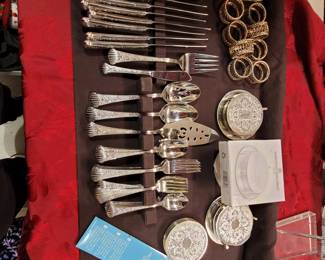 Full service setting Wallace 18/10 made in Korea. 20pc coasters with caddys. napkin rings