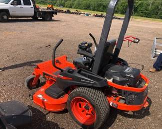 KUBOTA KOMMANDER Z125S ZERO TURN MOWER