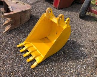 24 TOOTH BUCKET