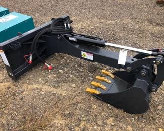 SKID STEER HYDRAULIC BACKHOE ATTACHMENT