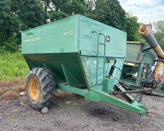 John Deere 910 Grain Cart