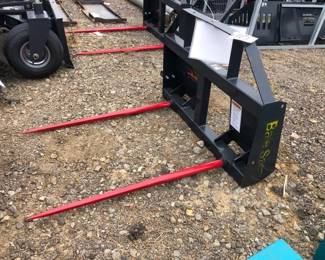 SKID STEER BALE SPEAR