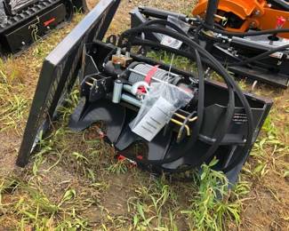 SKID STEER MOUNTED HYDRAULIC WINCH WITH GUARD