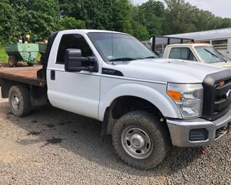2011 FORD F350 4x4 FLATBED TRUCK