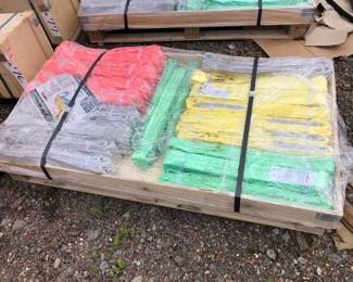 22 LIFTING SLINGS STRAPS