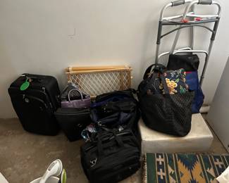 Bags
Child gate
Walker