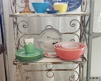 Vintage kichenware, jadeite,pyrex and more