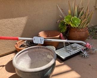 CG127Spring Gardening