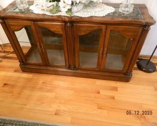 display cabinet