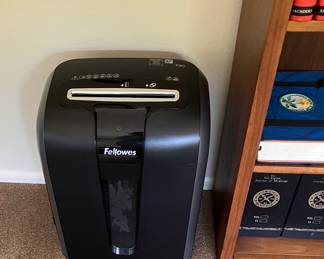 Paper shredder