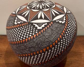 Artisan Acomo Pottery