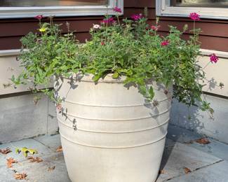 Lightweight Planter