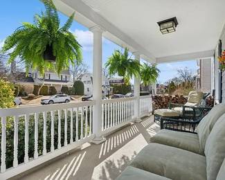 QUALITY OUTDOOR FURNITURE WITH CUSHIONS
